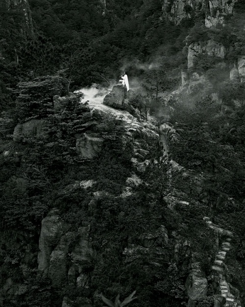 A landscape inspired by traditional Chinese imagery (Photo by Yin Chao)